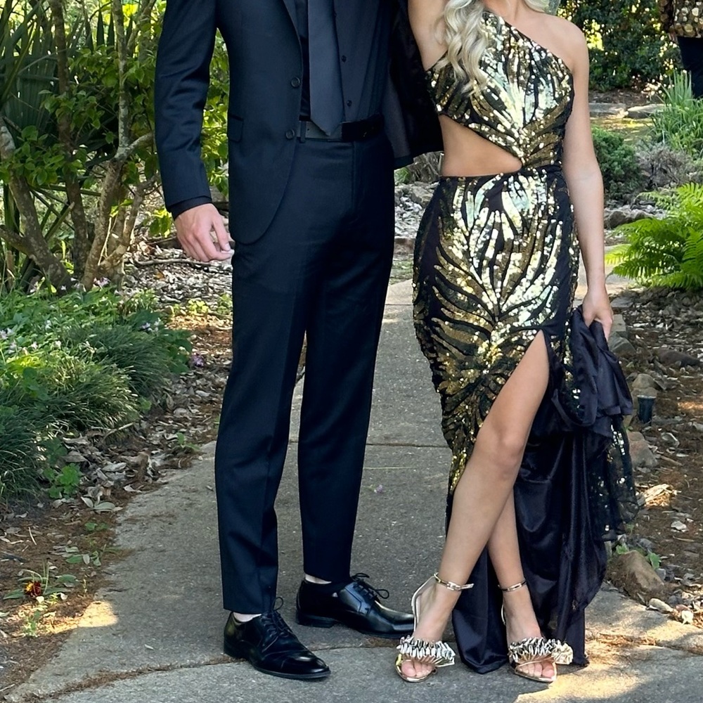 Elegant Cut-Out Evening Gown with Side Slit